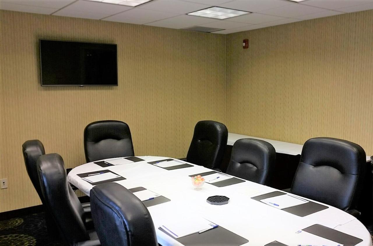 Holiday Inn Express Hotel & Suites Pittsburgh Airport By Ihg Robinson Township Dış mekan fotoğraf