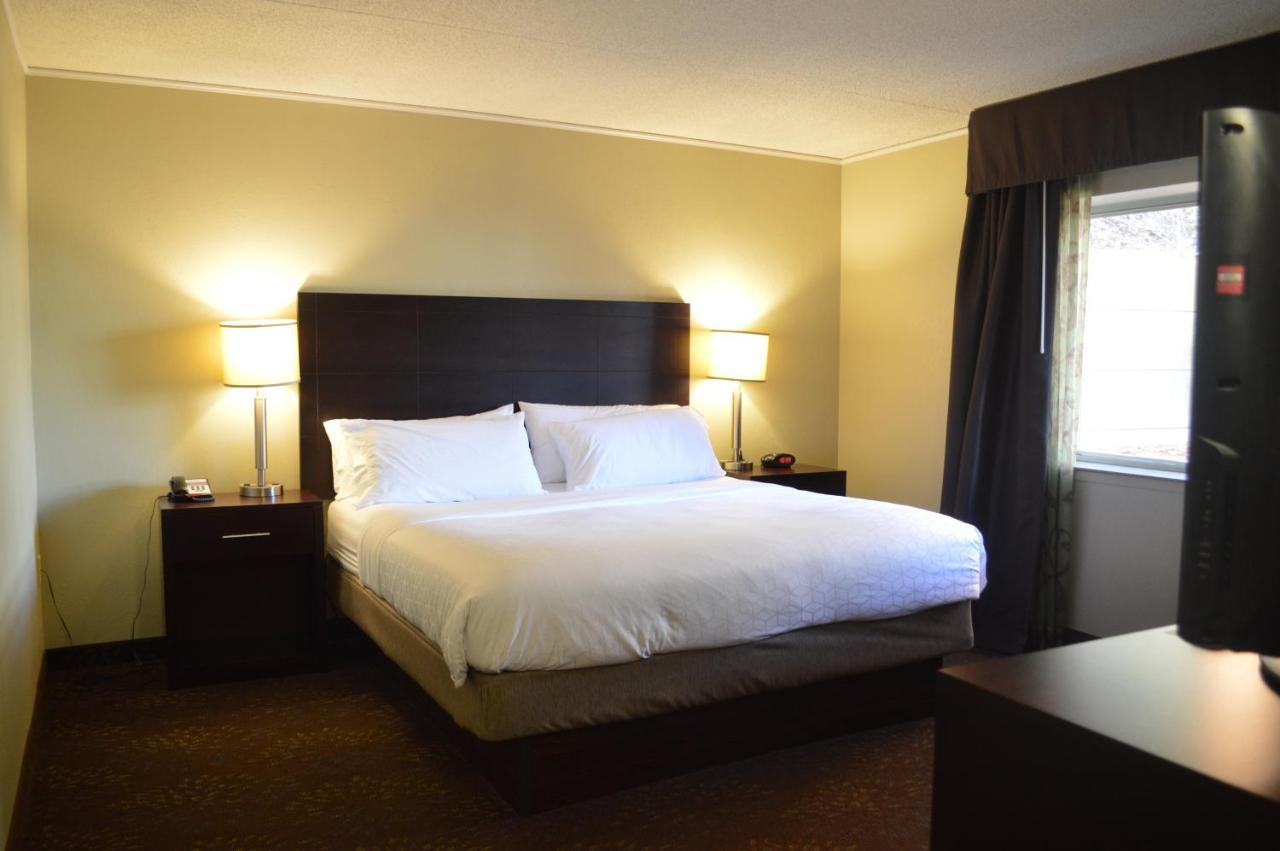 Holiday Inn Express Hotel & Suites Pittsburgh Airport By Ihg Robinson Township Dış mekan fotoğraf