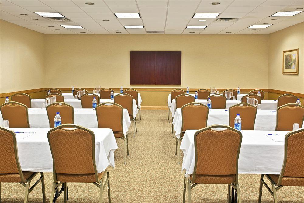 Holiday Inn Express Hotel & Suites Pittsburgh Airport By Ihg Robinson Township Konforlar fotoğraf