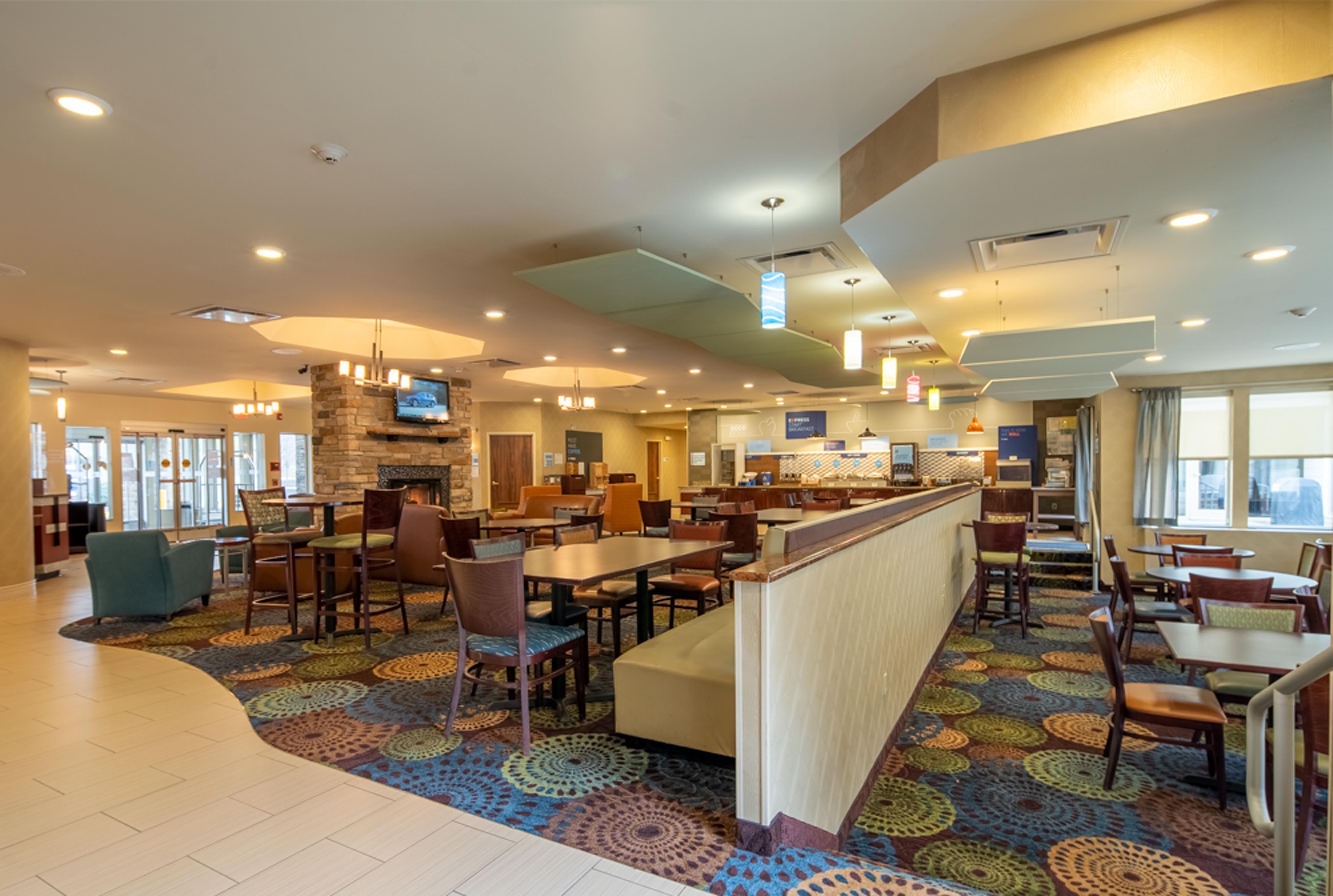 Holiday Inn Express Hotel & Suites Pittsburgh Airport By Ihg Robinson Township Dış mekan fotoğraf