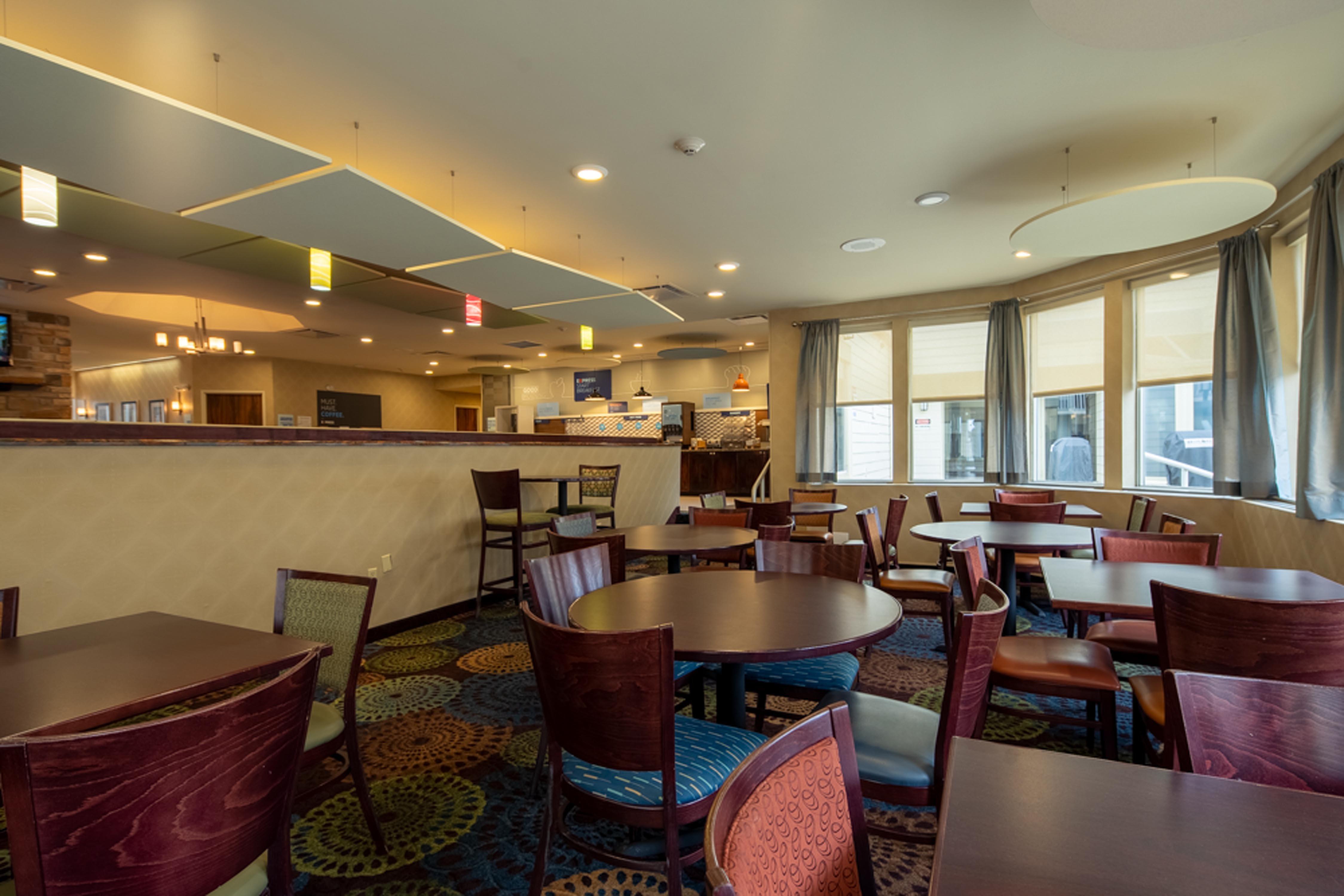 Holiday Inn Express Hotel & Suites Pittsburgh Airport By Ihg Robinson Township Dış mekan fotoğraf